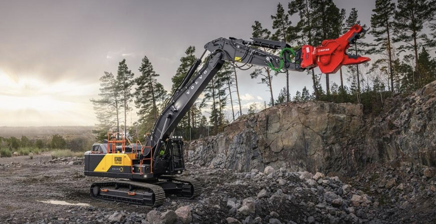 Volvo CE upgrades straight boom demolition excavators